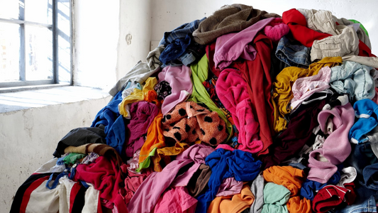 L'impact de la fast-fashion sur l'environnement et comment y échapper