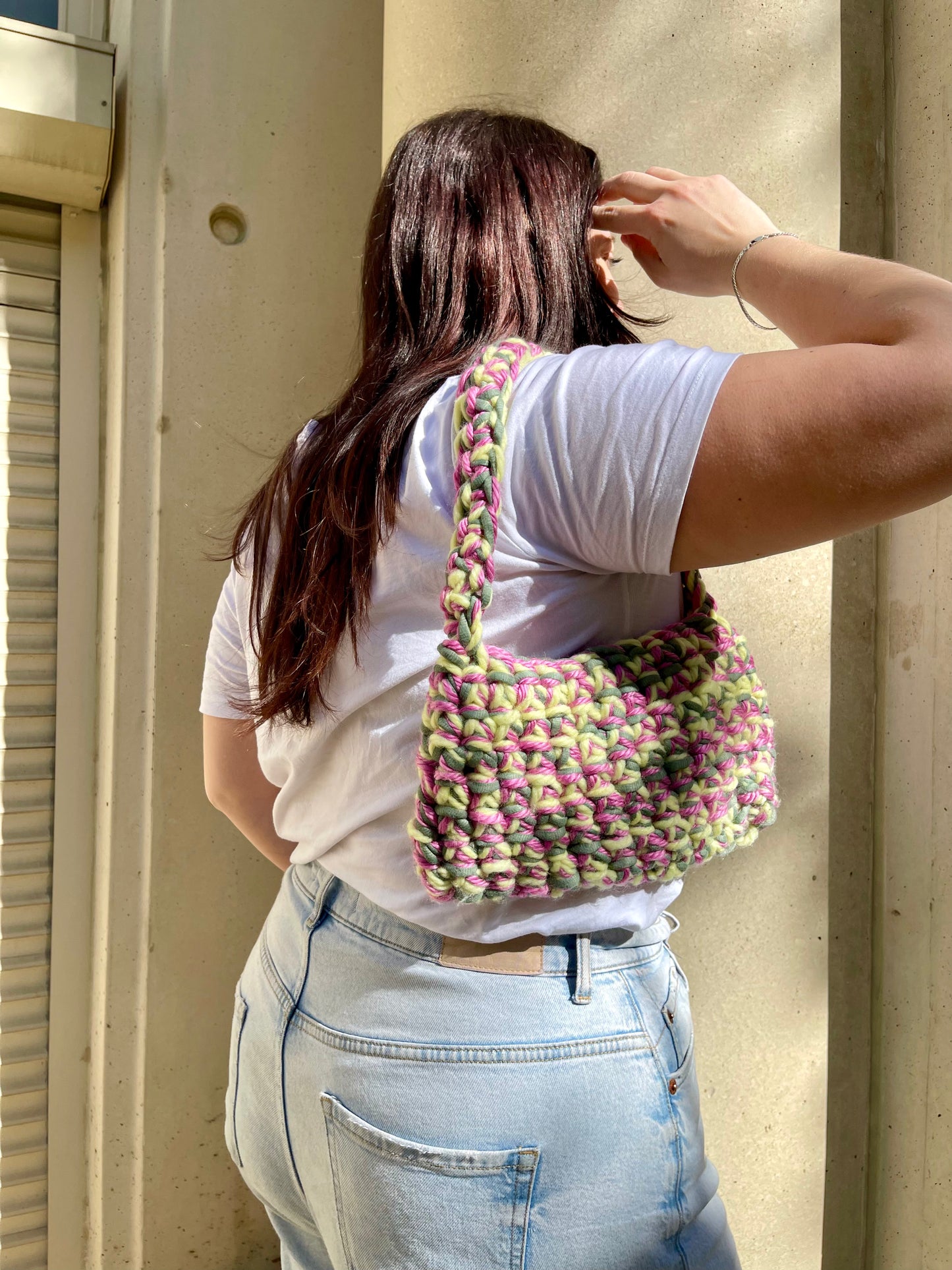 Sac à main en crochet vert jaune rose