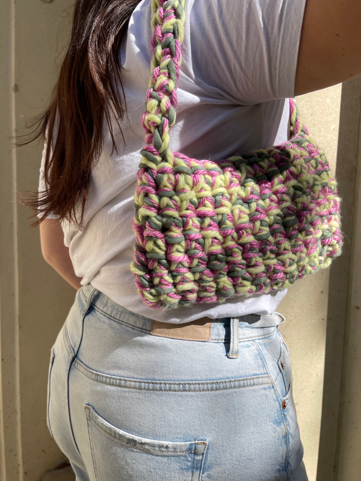 Sac à main en crochet vert jaune rose