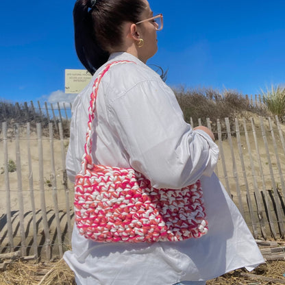 Sac à main crochet t-shirt yarn et laine rose et blanc - Padlockfr