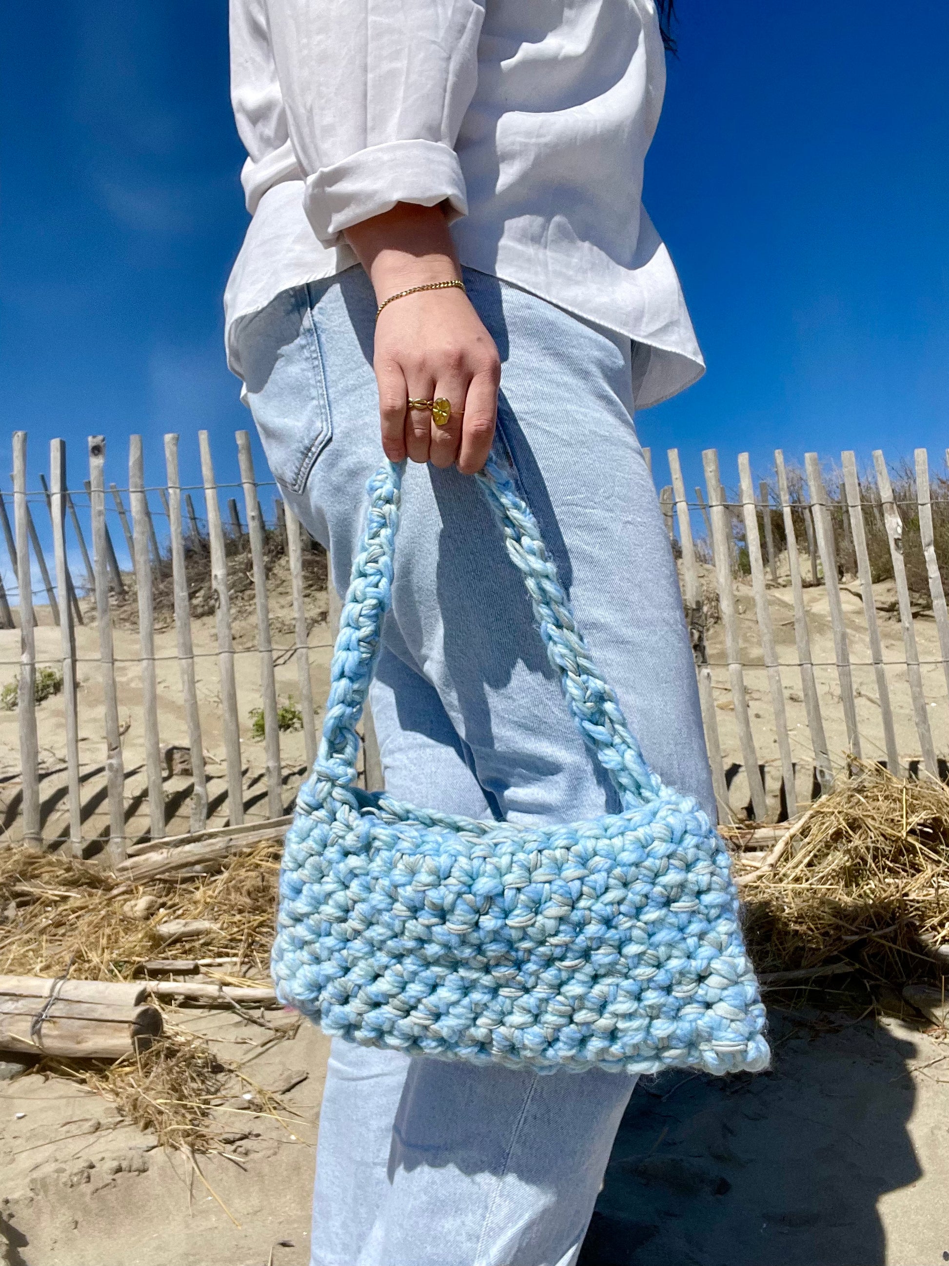 Sac à main crochet t-shirt yarn et laine bleu - Padlockfr