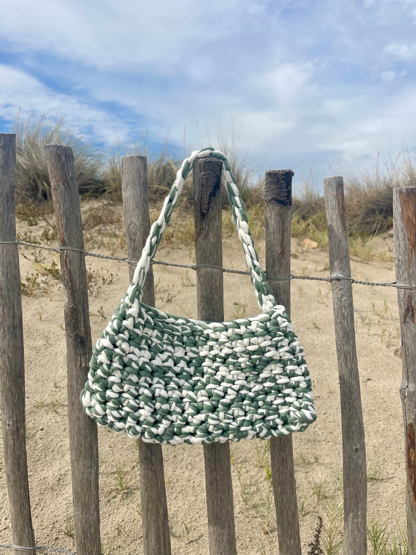 Sac à main en crochet kaki et blanc - Padlockfr