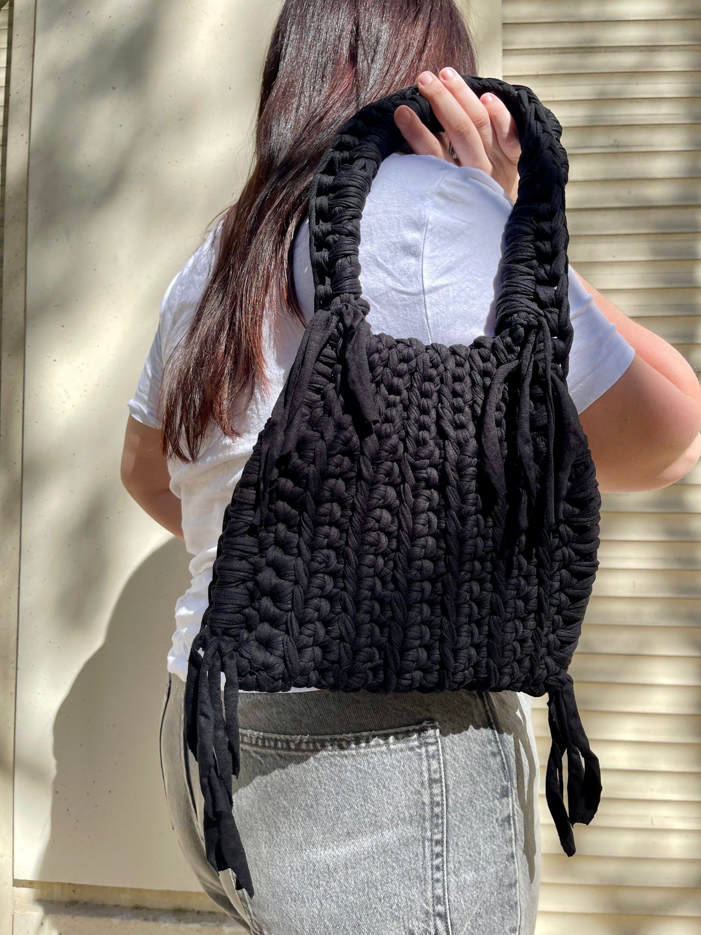 Sac en crochet noir, sac design