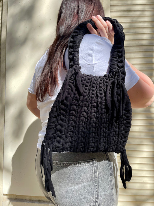 Sac en crochet noir, sac design