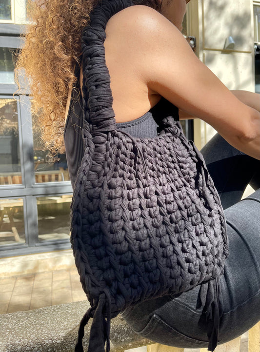 Sac en crochet noir, sac design