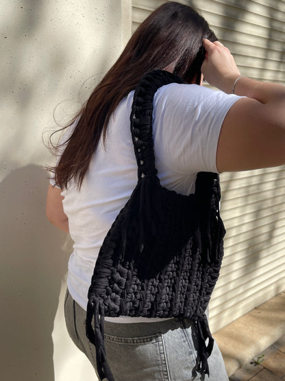 sac a main noir en crochet