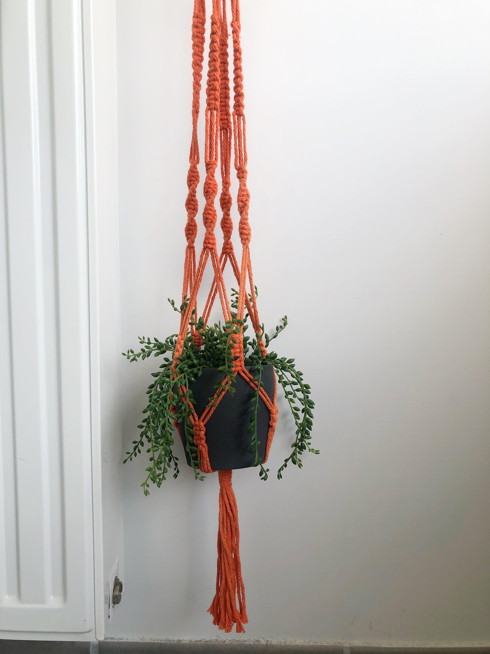 Suspension pour plantes en macramé orange - Padlockfr