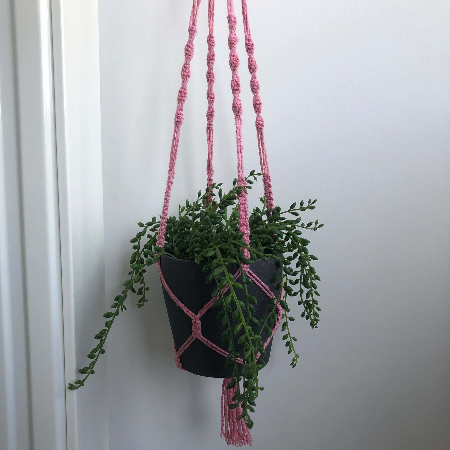 Suspension pour plantes en macramé rose - Padlockfr